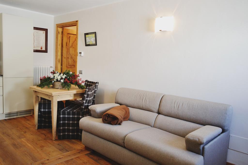 Maison Carrel Elegant 8 เบรยล์-แชร์วิเนีย ภายนอก รูปภาพ